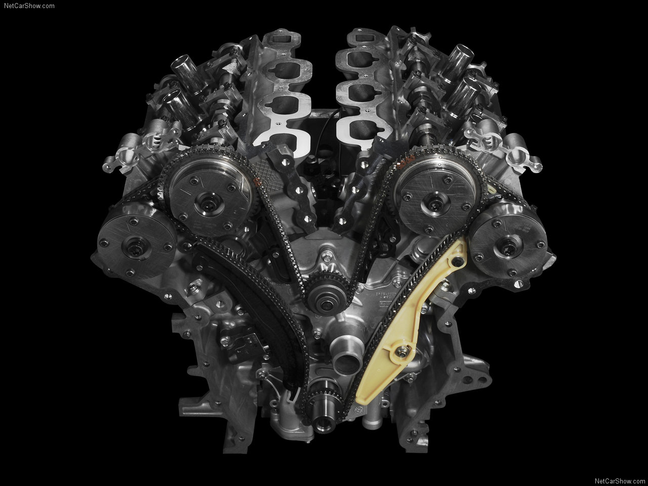 1259602925Ford-Mustang_V6_2011_1280x960_wallpaper_08